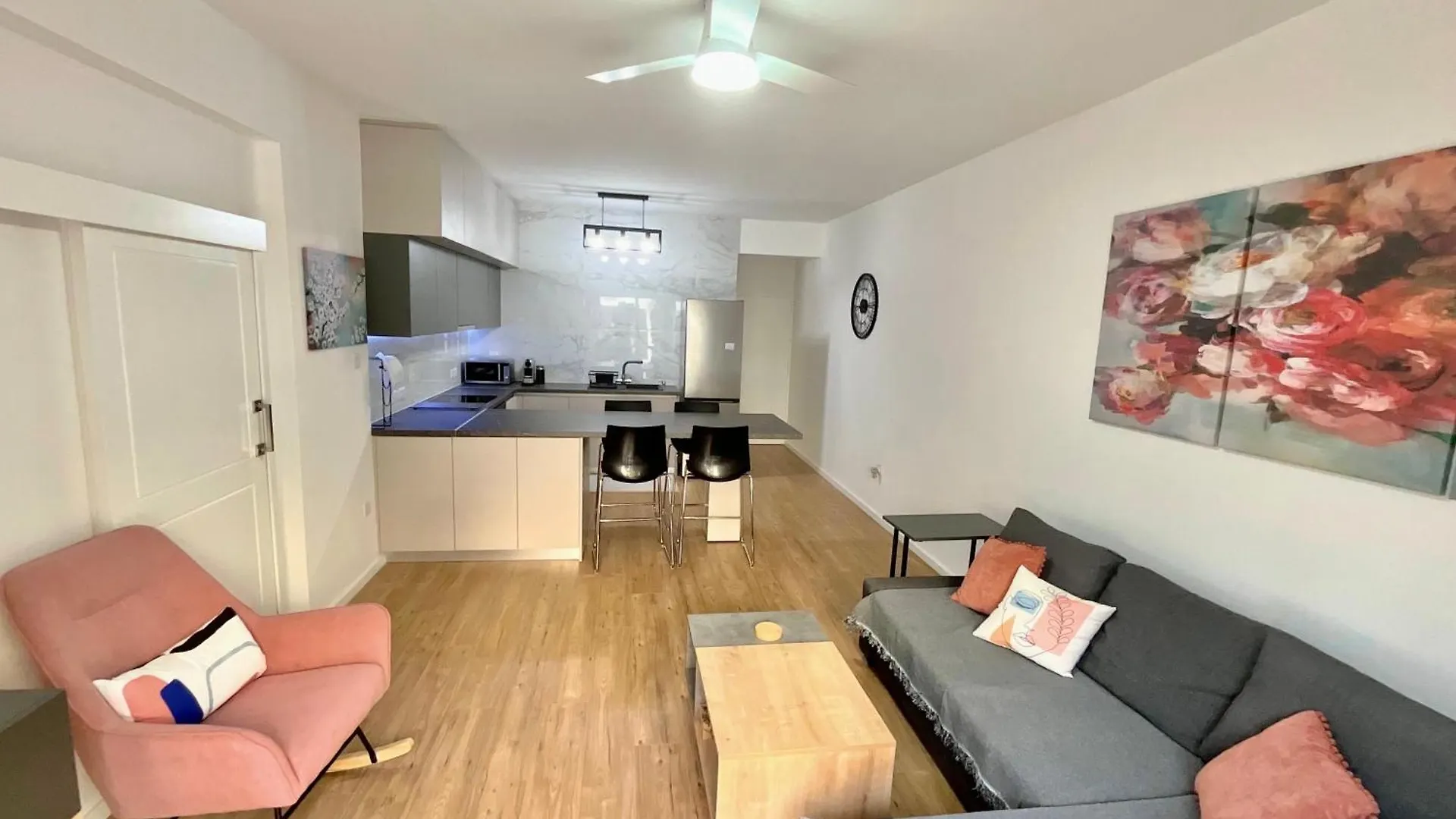 Modern Apartment Near Mckenzie Beach Larnaca